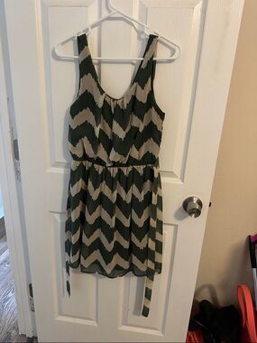 Lily Rose Olive Green and Cream Chevron Midi Dress